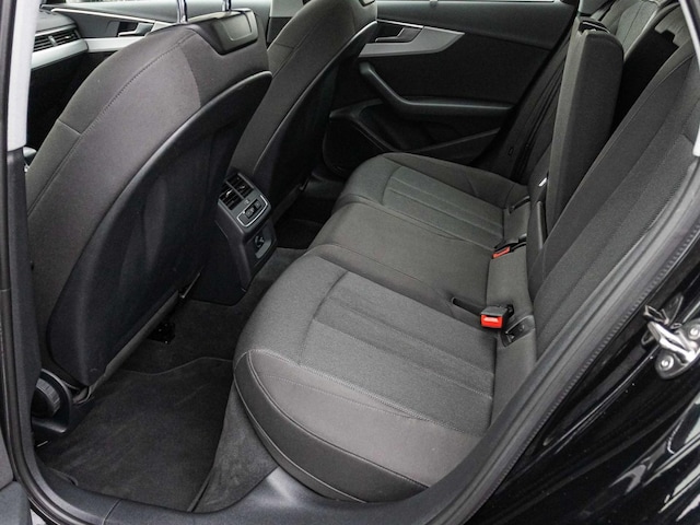 Audi A4 40 TFSI Avant S-Tronic
