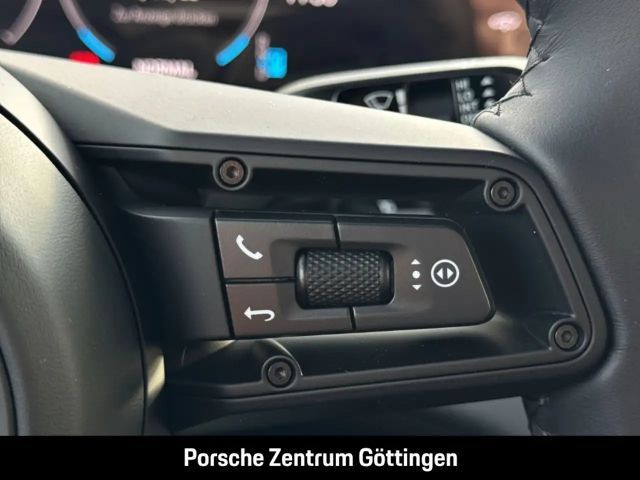 Porsche Taycan 4 Black Edition