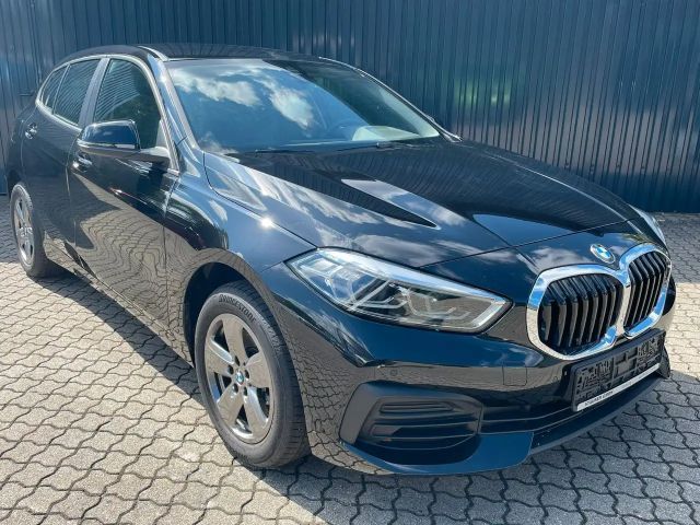 BMW 116 116i 5-deurs Sedan