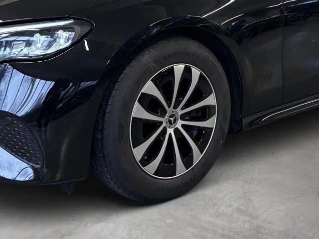 Mercedes-Benz E 200 AVANTGARDE Estate