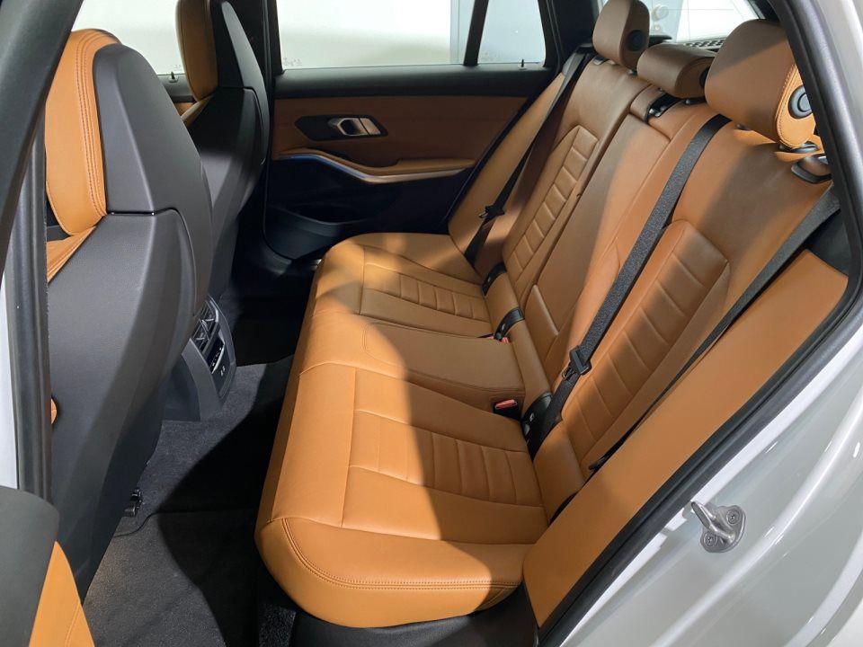 BMW 330 330e Touring