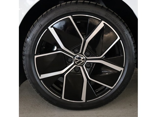 Volkswagen Golf 1.5 eTSI DSG Golf VIII