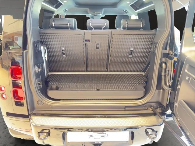 Land Rover Defender 90 D200 Dynamic SE