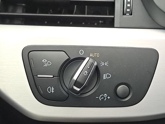 Audi A4 40 TDI Avant Quattro S-Line S-Tronic