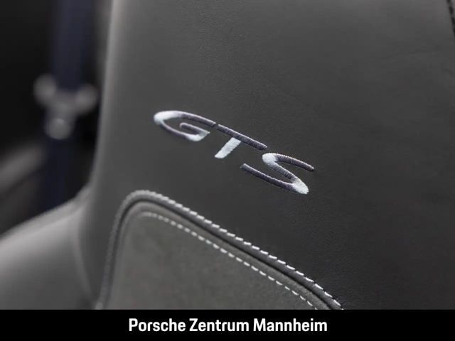 Porsche 992 4 Cabrio Carrera GTS