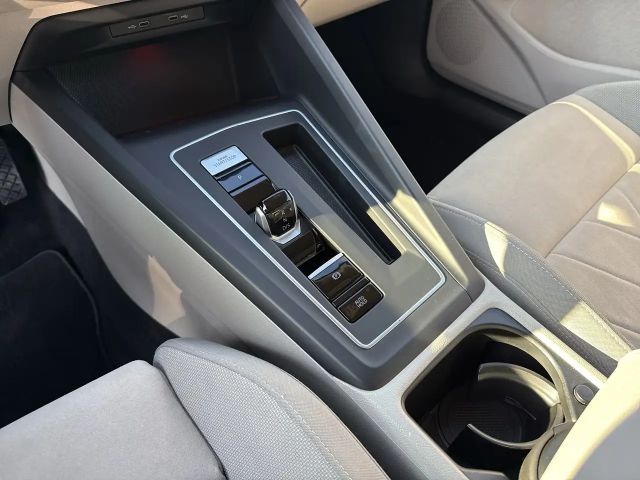 Volkswagen Golf Style eHybrid