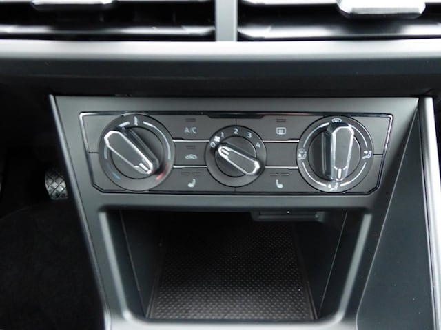 Volkswagen Polo Polo 1.0     Polo BT059 MPIM5F