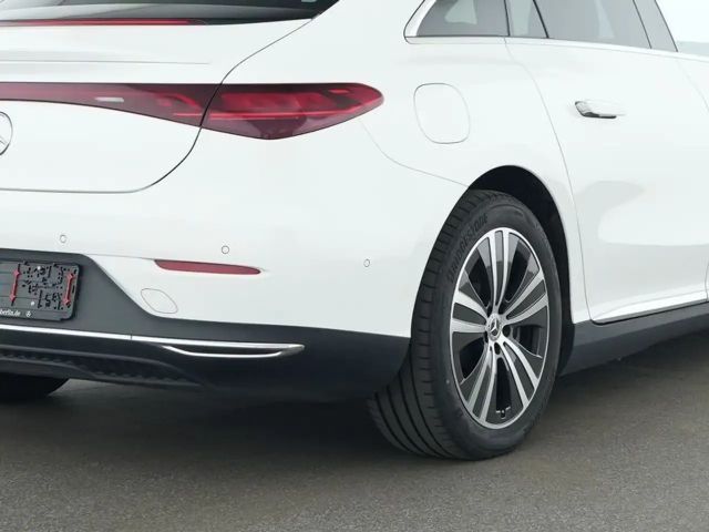 Mercedes-Benz EQE 300 Sedan