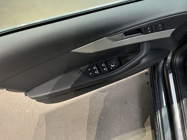 Audi A4 30 TDI Avant S-Tronic