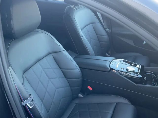 BMW i5 M-Sport Sedan eDrive40