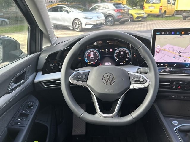 Volkswagen Golf 1.5 TSI Life Variant