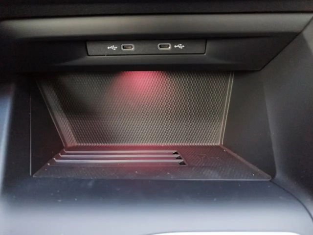 Volkswagen Golf Business DSG Variant