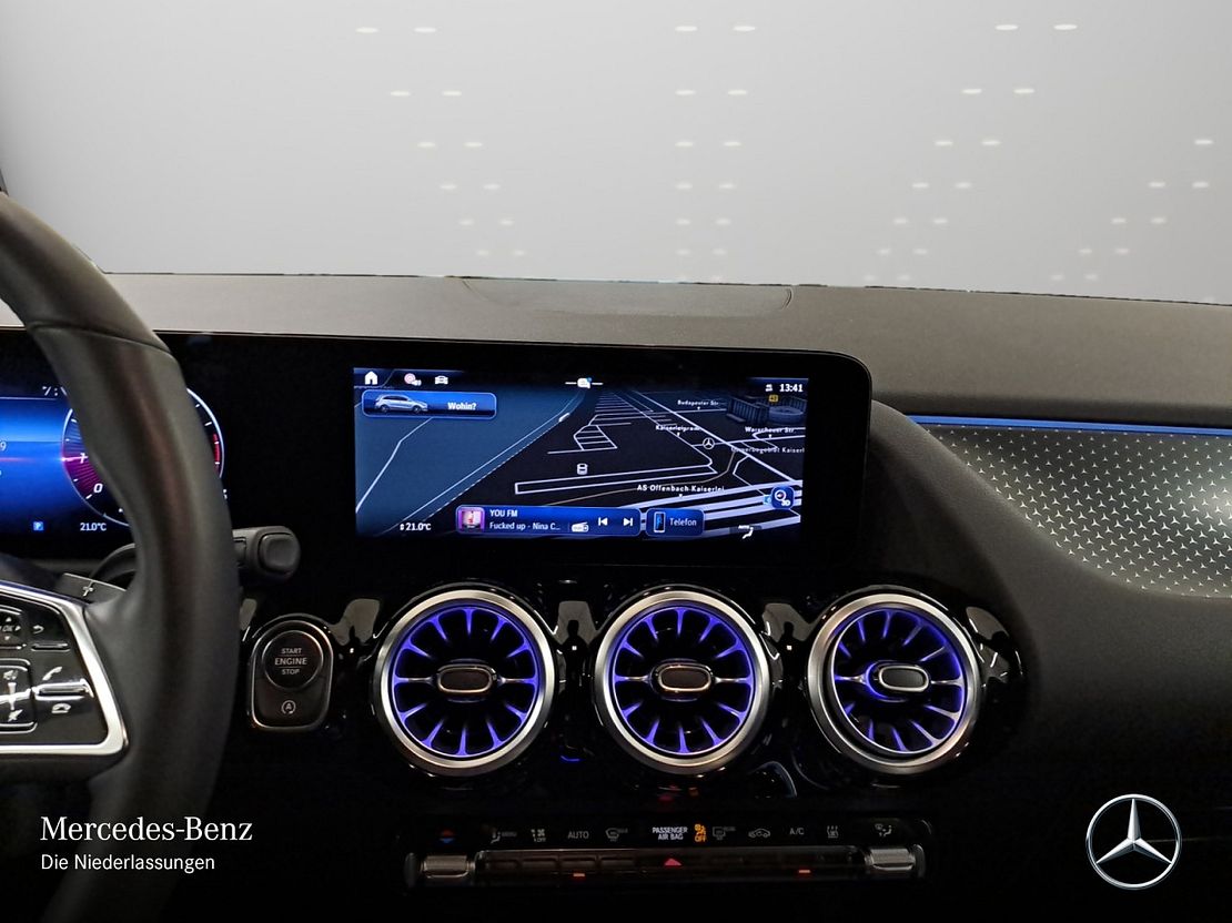 Mercedes-Benz B 200 Sedan