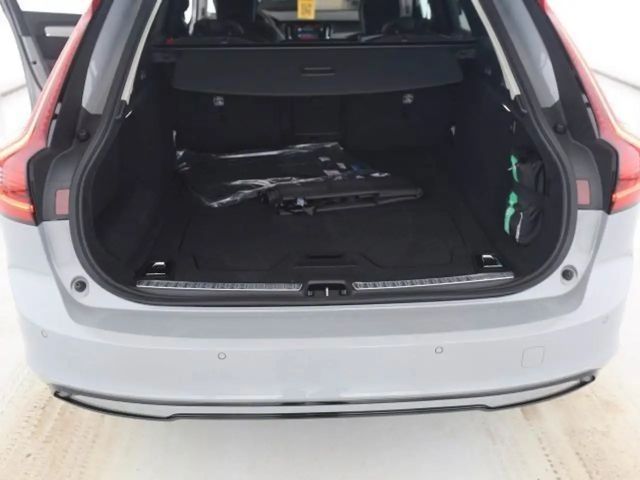 Volvo V90 AWD Dark Plus T6