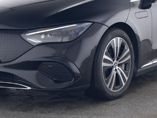 Mercedes-Benz EQE 300 Sedan