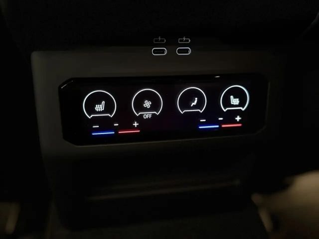 BMW M5 M5*GLASDACH*360°*HUD*MEMORY*B&W*AHK*GARANTIE*VOLL*