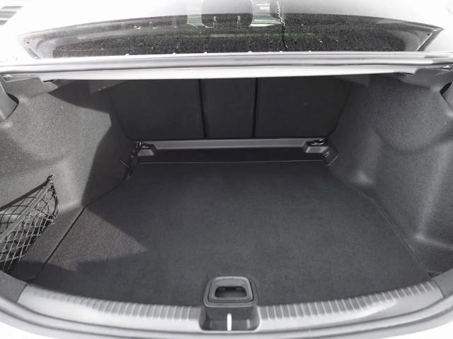 Mercedes-Benz C 220 AMG Line C 220 d Sedan