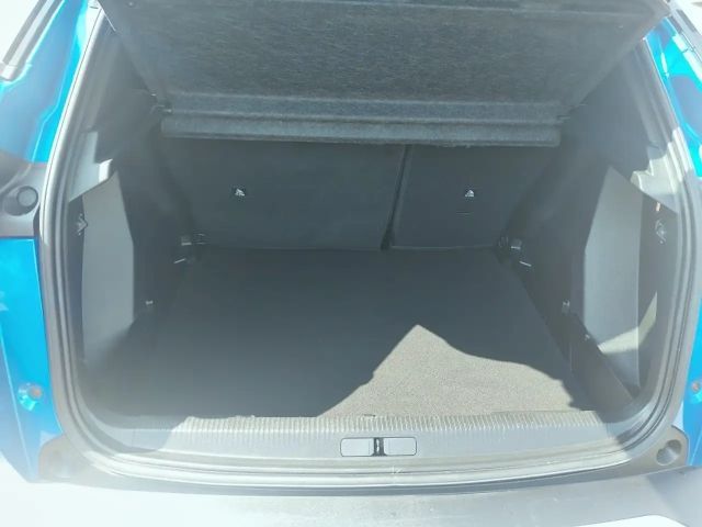 Peugeot E-2008 Active Pack