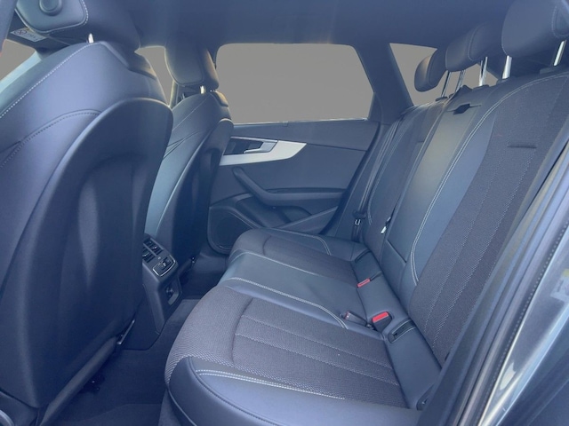 Audi A4 40 TFSI Avant S-Line S-Tronic