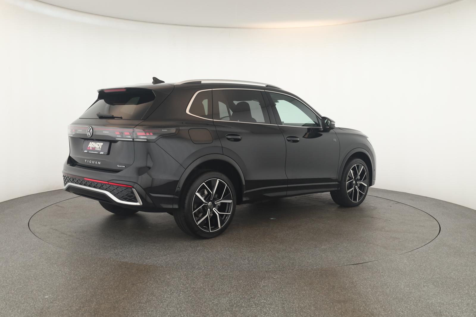 Volkswagen Tiguan 2.0 TSI DSG IQ.Drive R-Line