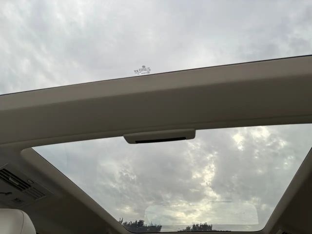 Volkswagen Multivan Lang Style T7