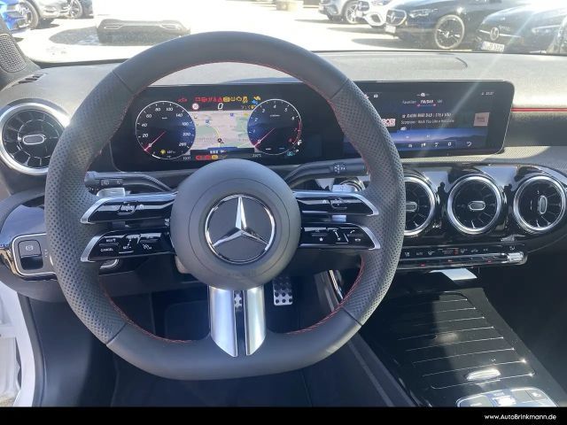 Mercedes-Benz A 200 A 200 Kompakt AMGLine/Multibeam/Panorama/Kamera/