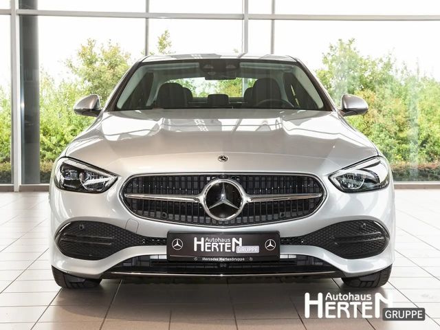 Mercedes-Benz C 180 AVANTGARDE Sedan