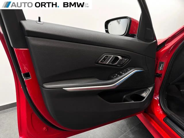 BMW 330 330i Touring xDrive