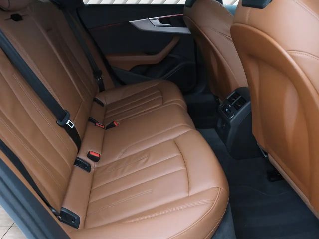 Audi A4 40 TFSI S-Line Sedan