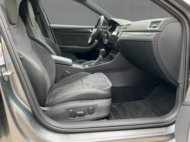 Skoda Superb 2.0 TDI Combi Sportline