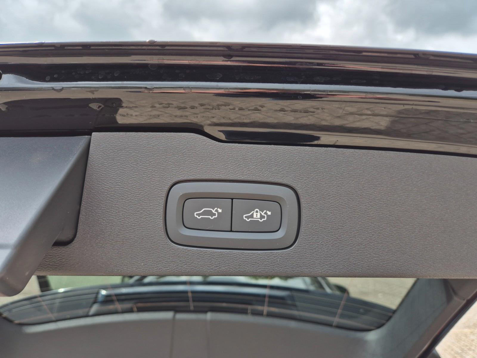 Volvo V60 AWD Dark Hybrid Plus Recharge