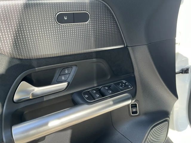 Mercedes-Benz EQA 350 4MATIC AMG Line