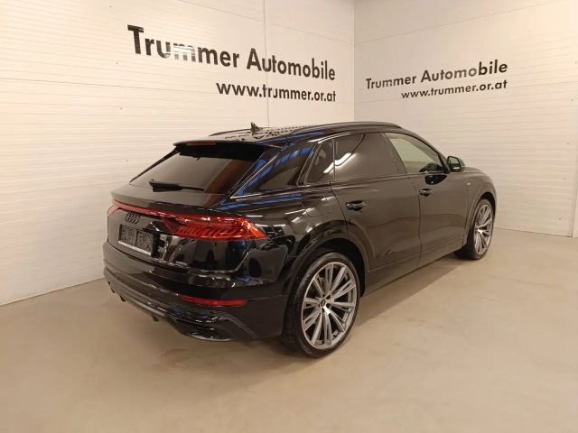 Audi Q8 55 TFSI Hybride Quattro