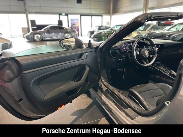 Porsche 992 Cabrio Carrera GTS