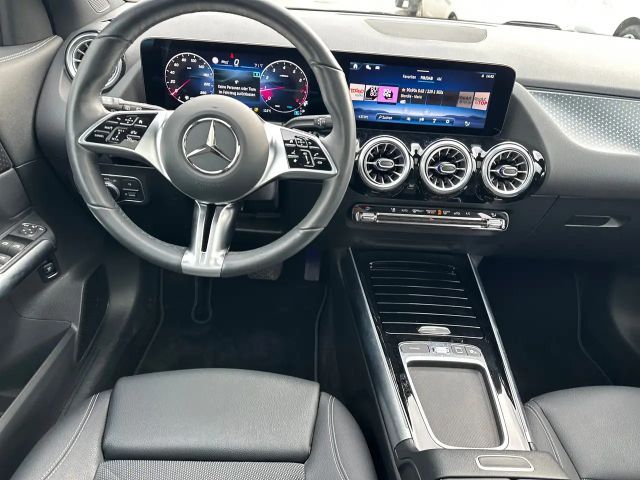 Mercedes-Benz GLA 220 4MATIC Progressive