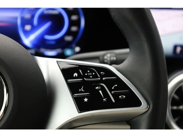 Mercedes-Benz EQB 350 4MATIC Progressive