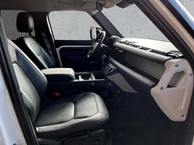 Land Rover Defender 110 S