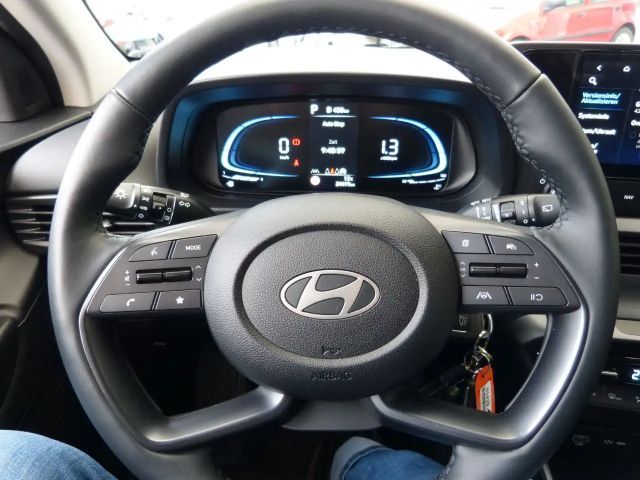 Hyundai i20 NAVI SHZ LHZ APPLE ALU KAMERA