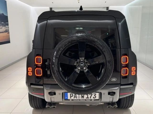 Land Rover Defender 110