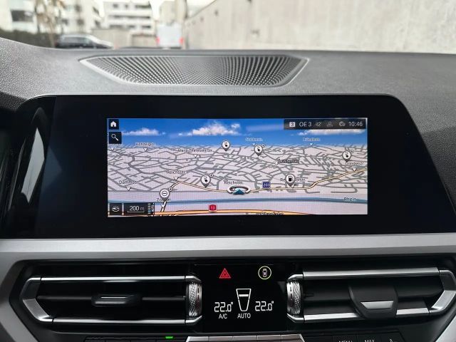 BMW 330 330e Sedan