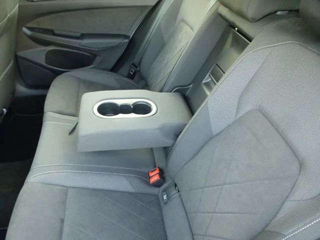 Volkswagen Golf Life Variant