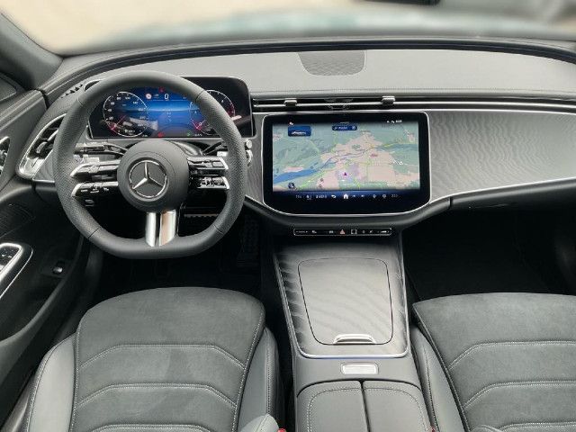 Mercedes-Benz E 220 E 220 d Sedan