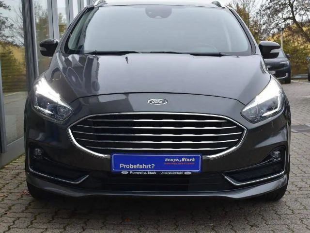 Ford S-Max Titanium