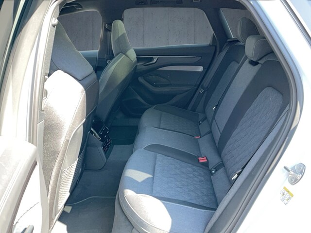 Audi A6 Avant Quattro S-Tronic