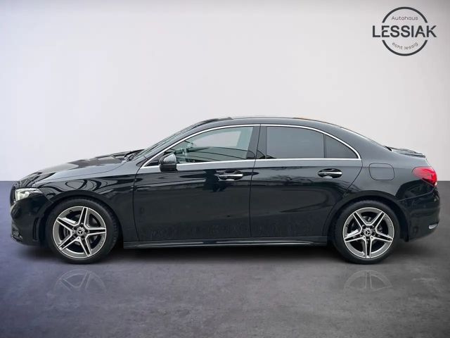 Mercedes-Benz A 200 A 200 d AMG Line