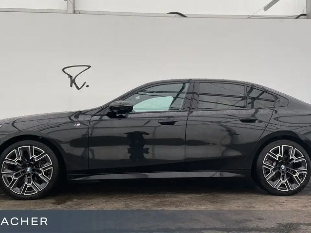 BMW 520 520d M-Sport Sedan xDrive