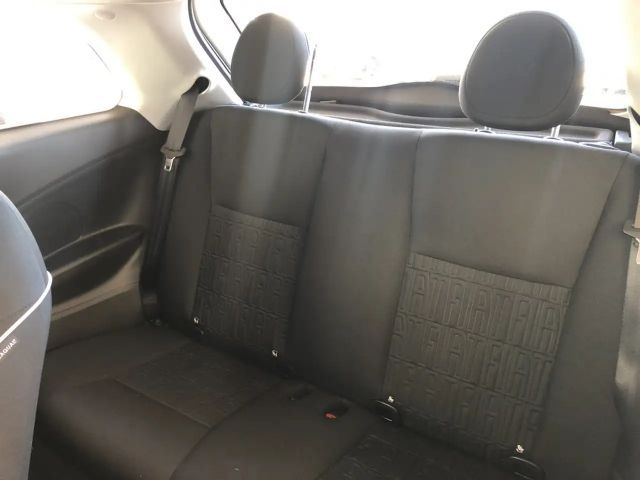 Fiat 500e LED-Tagfahrlicht Navigation DAB+ Klimaautomatik