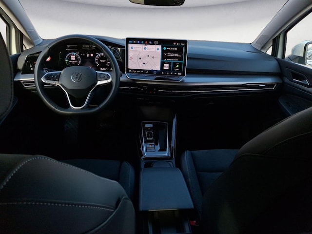 Volkswagen Golf DSG Style eHybrid