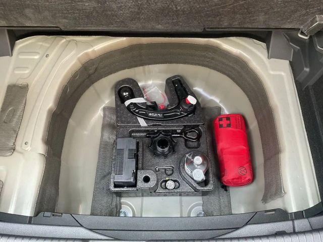 Volkswagen T-Cross Life1.0 TSI AHK ACC PDC Navi GJR Sitzhzg