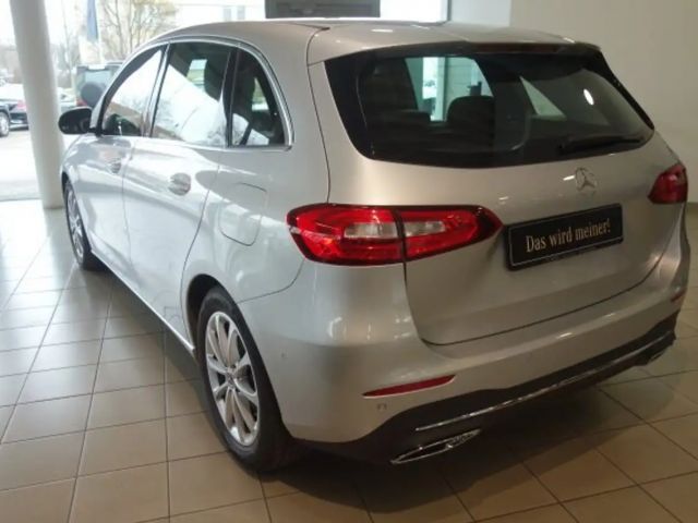 Mercedes-Benz B 180 Progressive